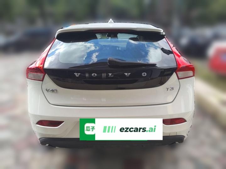 V40 2017 T3 photo 5