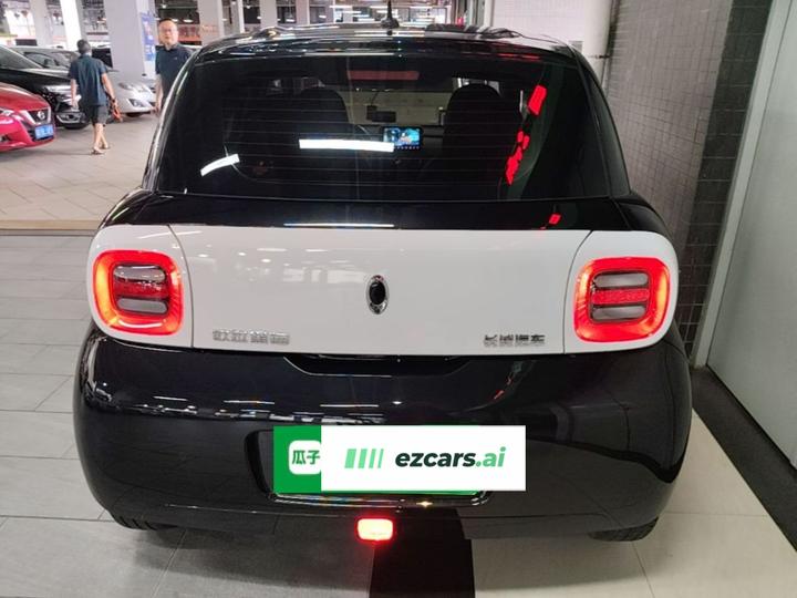 2021 351km Standard photo 3