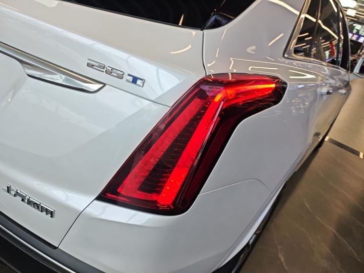XT5 2022 2.0T RWD Luxury photo 7