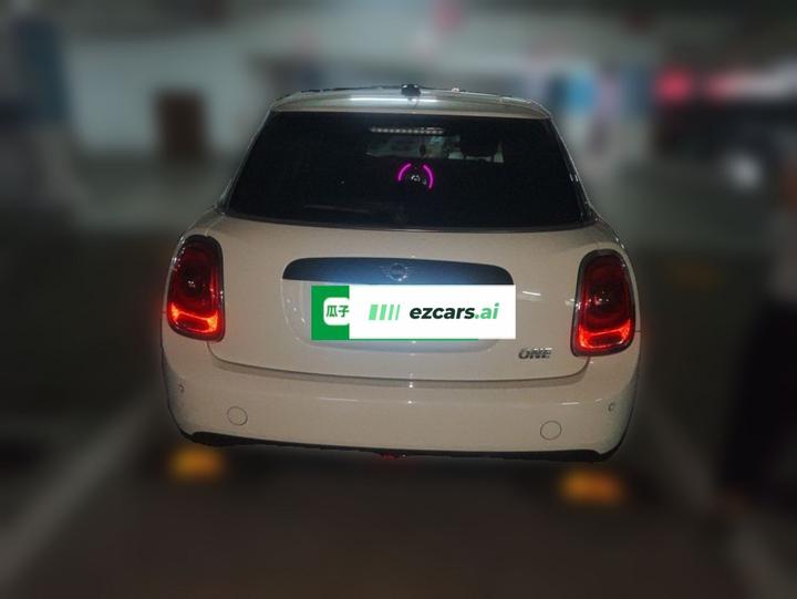 2019 1.5T ONE PLUS 5-Door photo 5