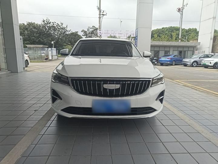 Emgrand 2026 400 1.5L CVT photo 2