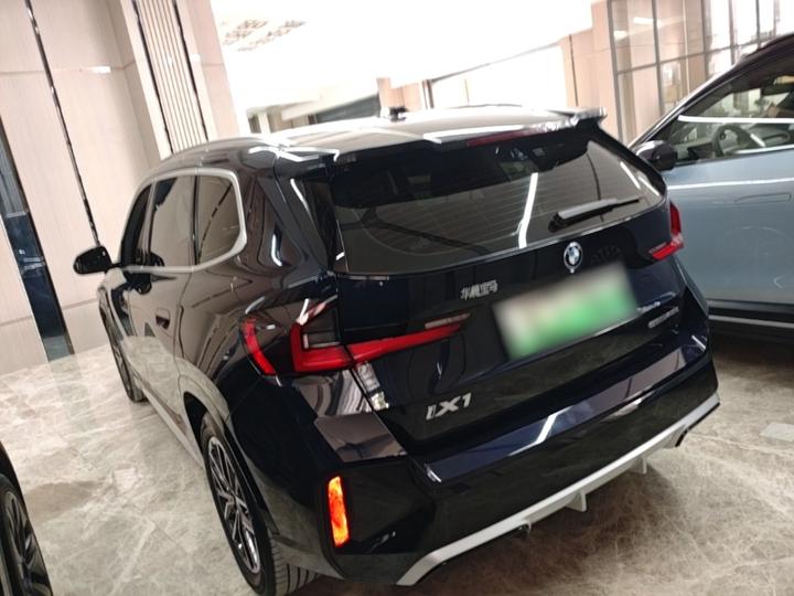 iX1 2023 eDrive25L M Sport Package photo 4