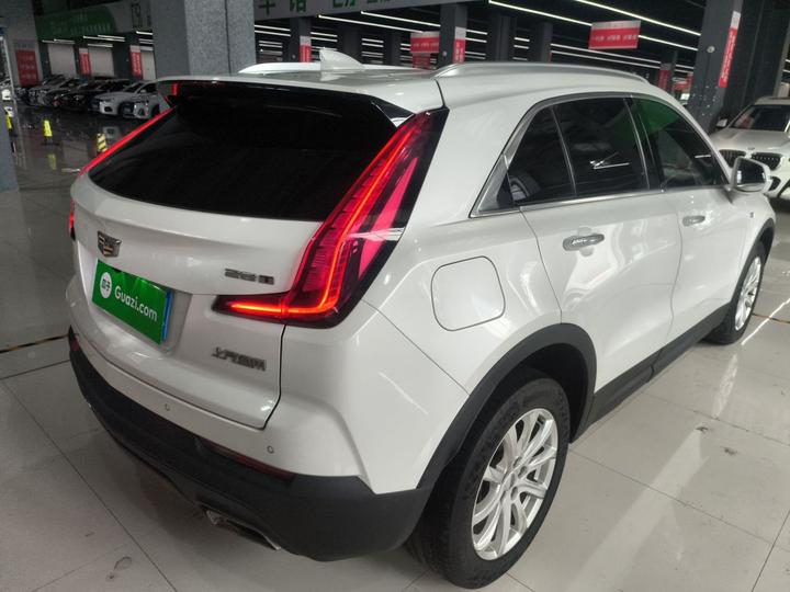 XT4 2018 28T RWD Tech photo 4