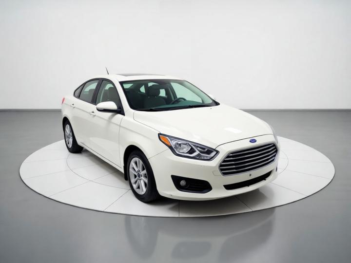 Escort 2019 Facelift 1.5L AT China VI photo 3