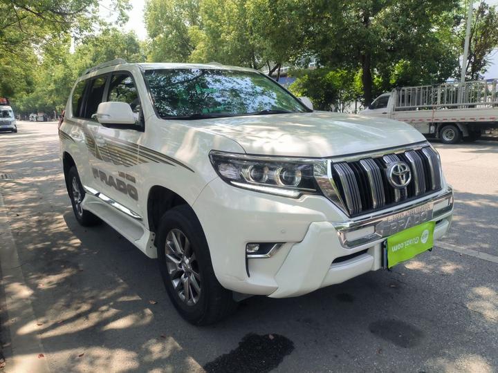 Prado Parallel Import photo 3