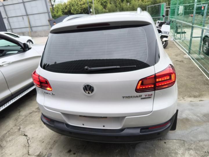 Tiguan 2013 2.0TSI AT AWD Luxury photo 3