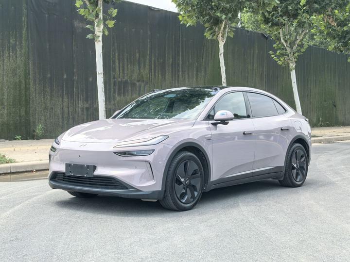 L60 2024 60kWh RWD