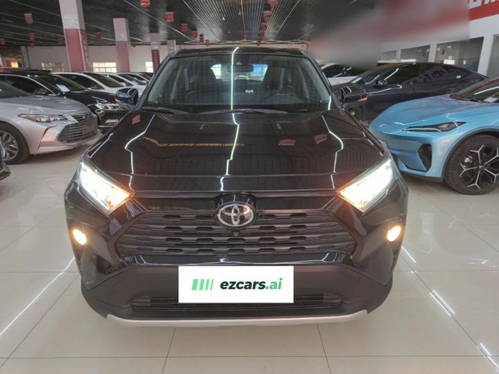 RAV4 2021 2.0L CVT RWD photo 2