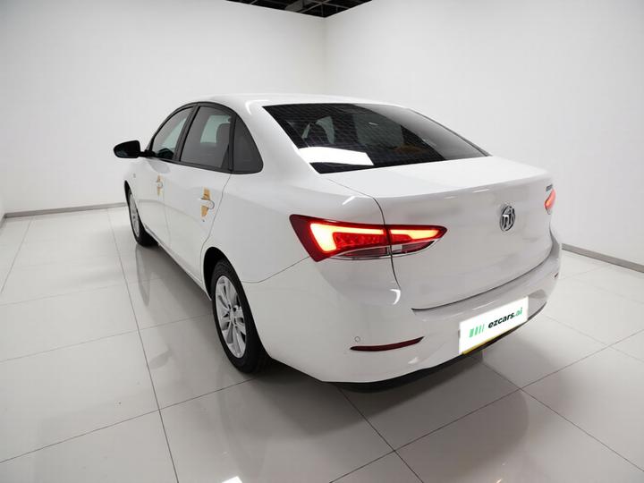 Excelle 2021 Facelift Classic 1.5L AT Elite photo 4