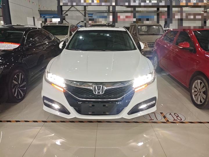 Spirior 2017 2.4L Luxury photo 2