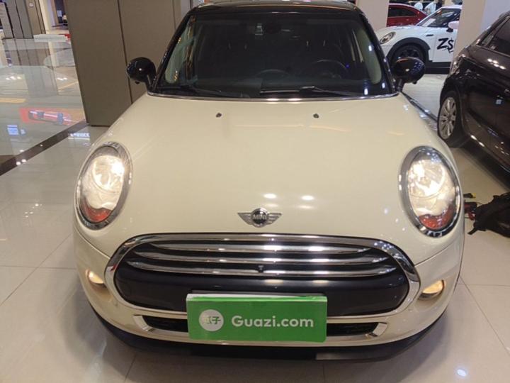 2016 1.5T COOPER 5-Door photo 2