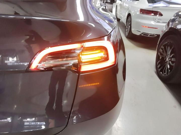 Model Y 2024 RWD photo 7