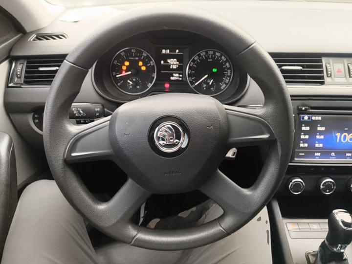 Octavia 2015 1.6L AT photo 6