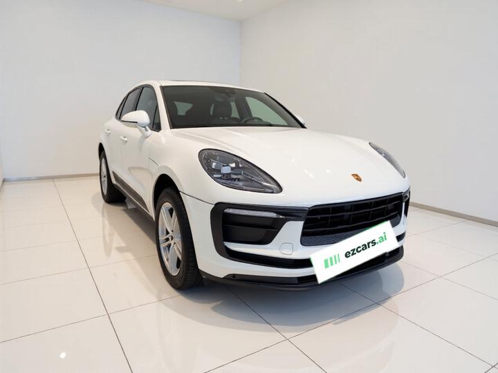 2023 Macan 2.0T photo 3