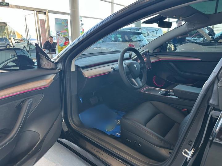 Model 3 2022 RWD photo 8
