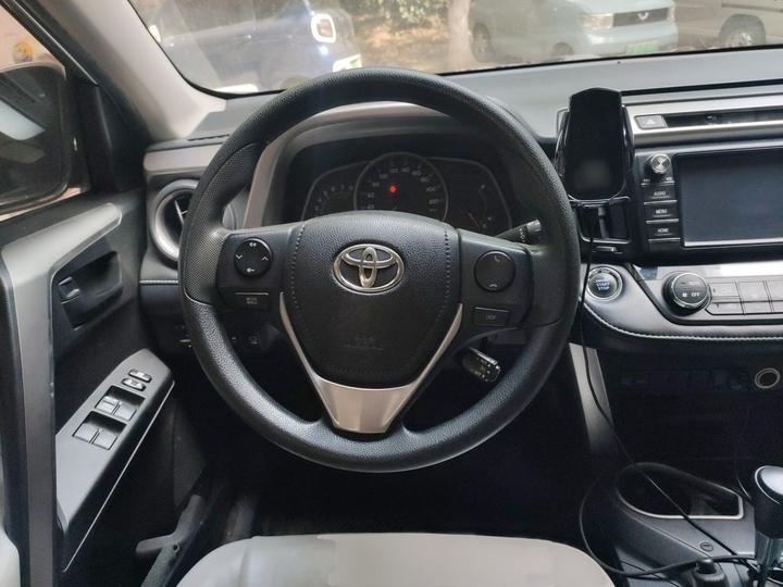 RAV4 2016 2.0L CVT RWD China V photo 3