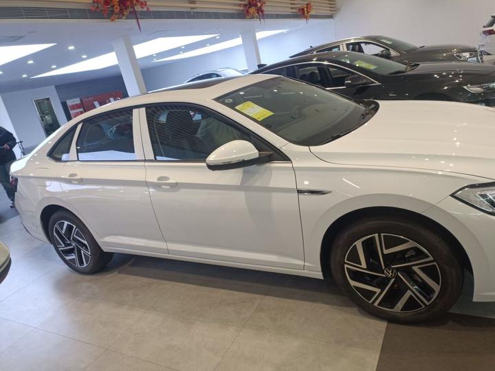 Sagitar 2025 300TSI DSG photo 3