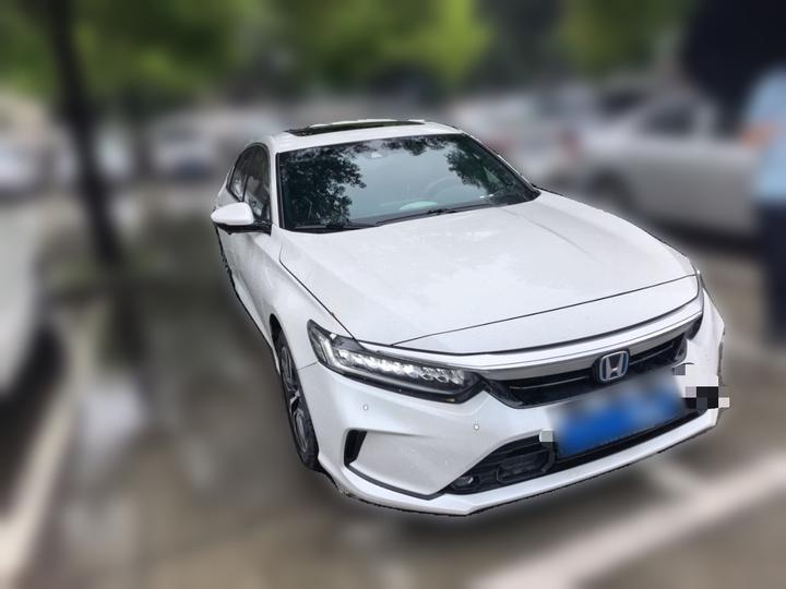 2022 Hybrid 2.0L photo 3