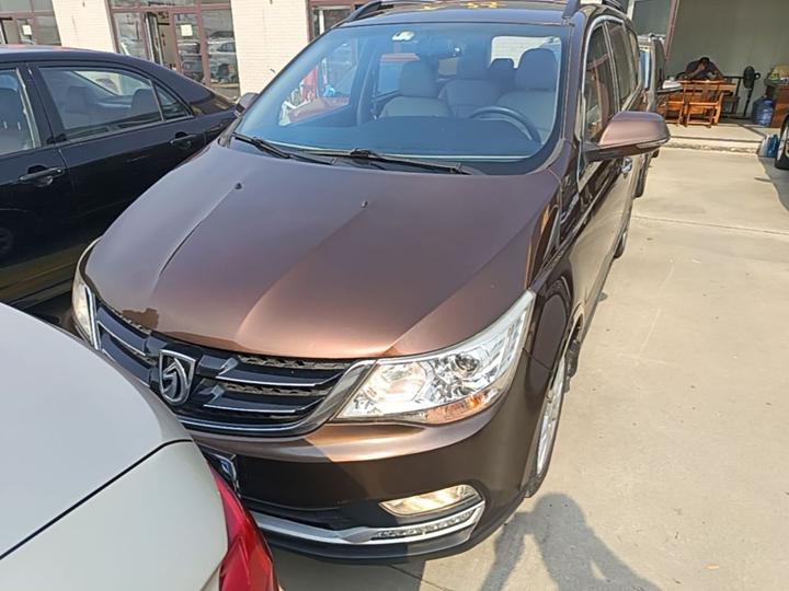730 2016 1.5L MT Luxury 7-Seater photo 2