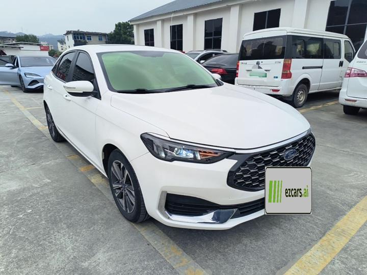 Escort 2021 1.5L AT photo 3