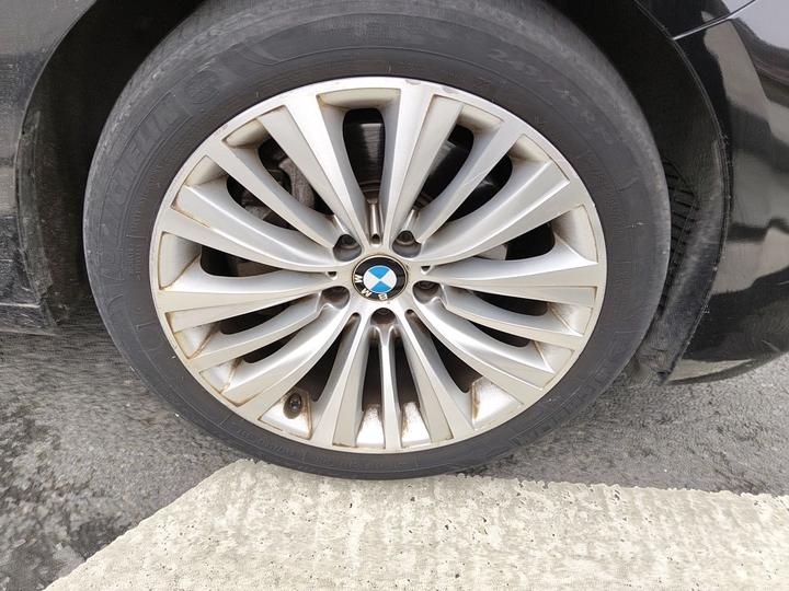 5 SeriesGT 2015 528i Luxury photo 8