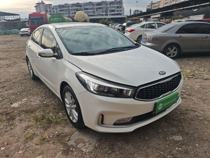 K3 2016 1.6L MT GLS photo 3