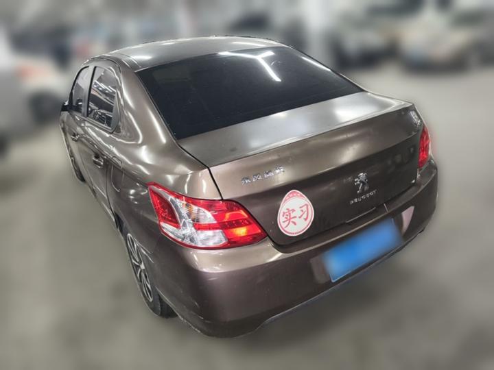 301 2014 1.6L MT Comfort photo 4