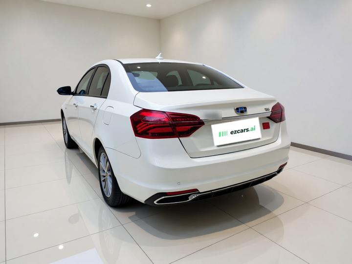 Emgrand 2018 1.5L CVT photo 4