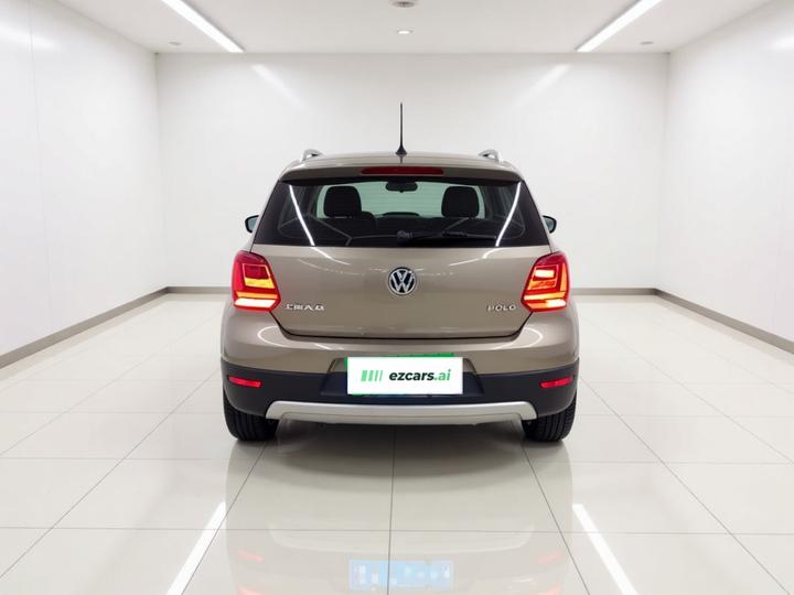 2016 1.4L Cross Polo AT photo 5