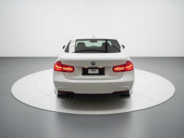 3 Series 2018 320i M Sport Package photo 5