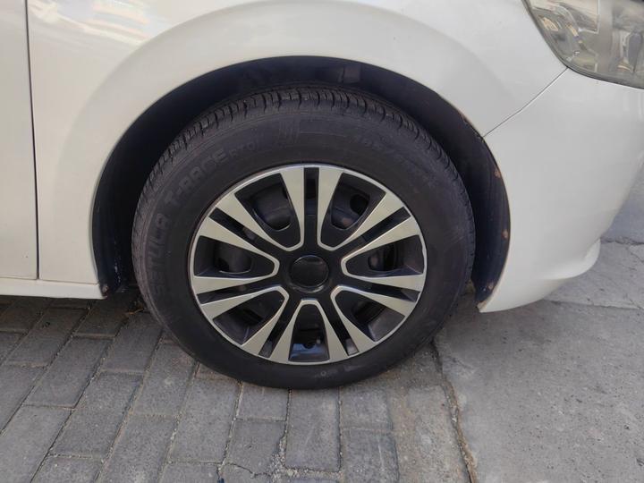 301 2014 1.6L MT Comfort photo 8