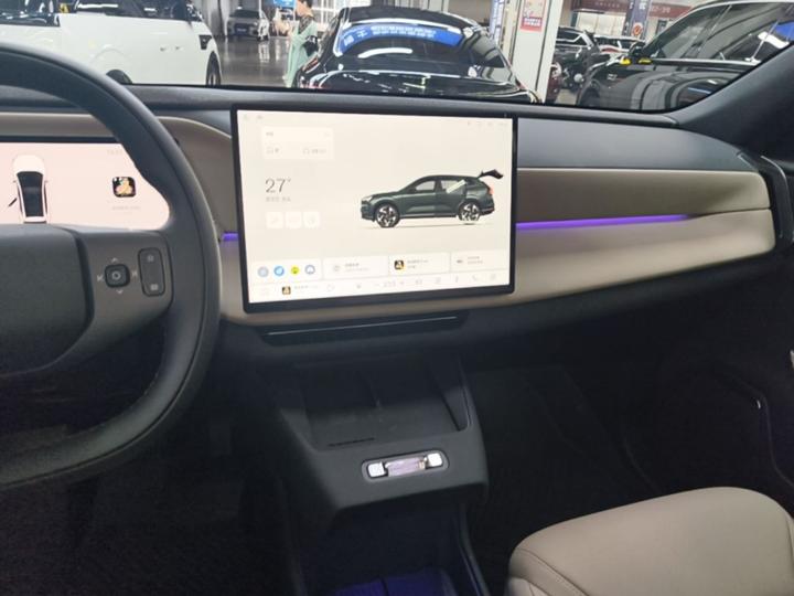 XC70 Hybrid 2026 RWD Long Range Core photo 8
