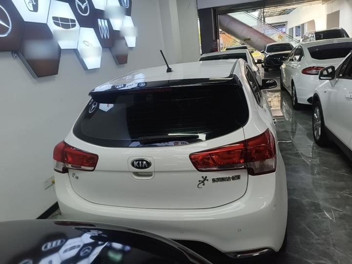 K2 2015 Hatchback 1.4L AT GLS photo 3