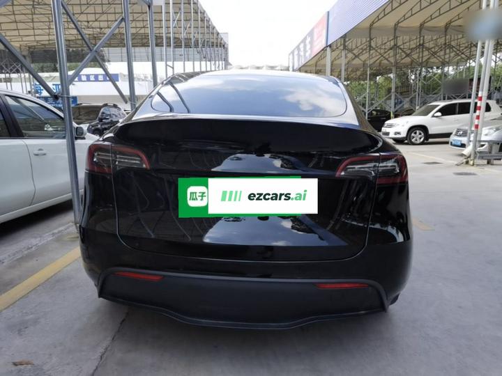 Model Y 2021 Standard Range RWD photo 5