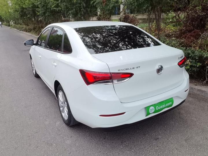 Excelle 2021 Facelift Classic 1.5L AT Elite photo 4