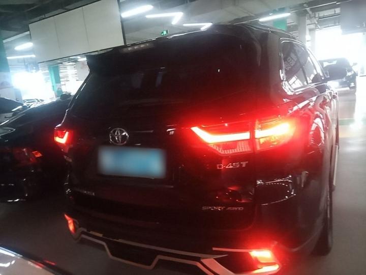 Highlander 2018 2.0T AWD Luxury 7-Seater China VI photo 3