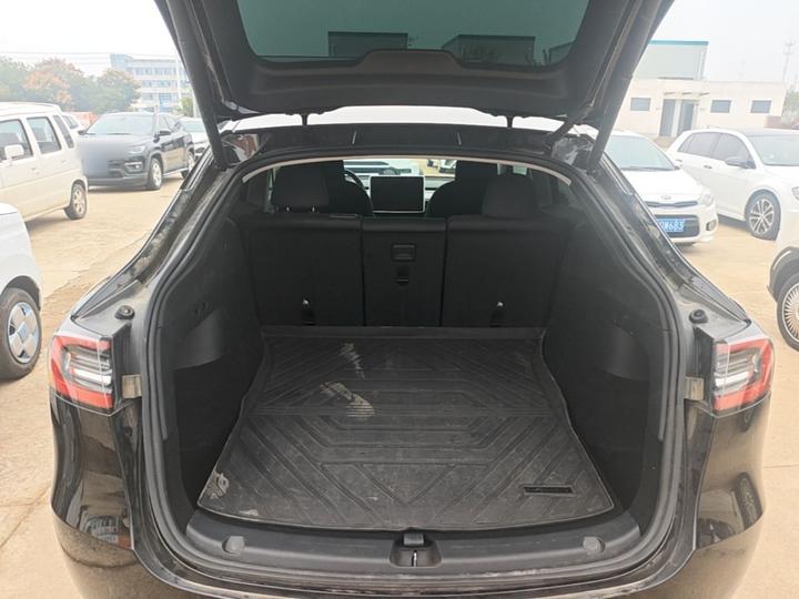 Model Y 2022 RWD photo 8