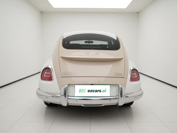 2023 401km Premium photo 3