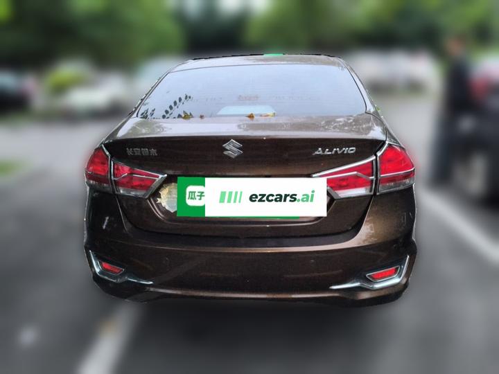 2015 1.6L MT photo 3