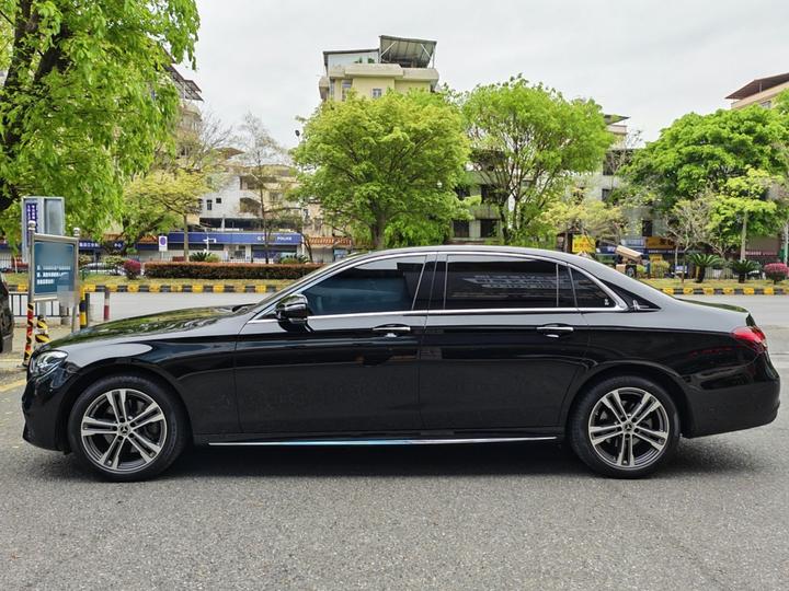 E-Class 2022 Facelift E 260 L Sport photo 4