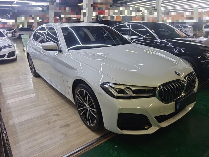 5 Series 2023 530Li Leading M Sport Package photo 3