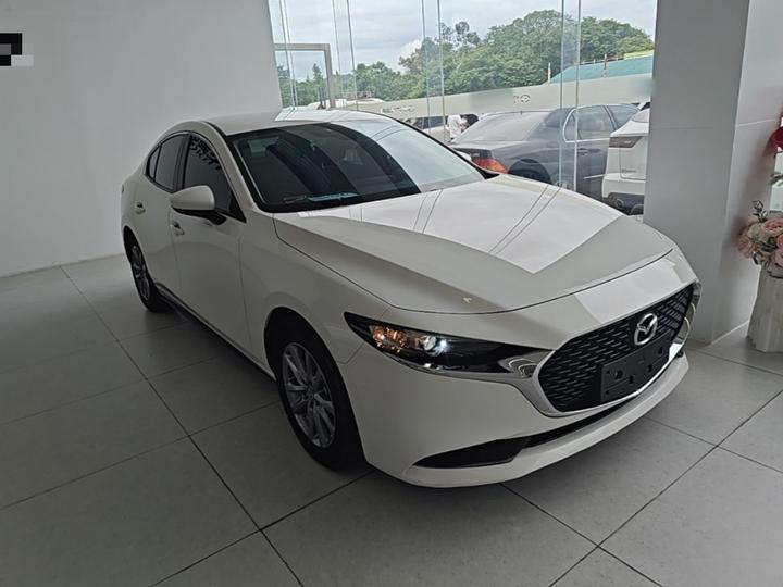 3 Axela 2022 2.0L AT photo 3