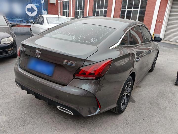 MG5 2023 180DVVT CVT Luxury photo 4