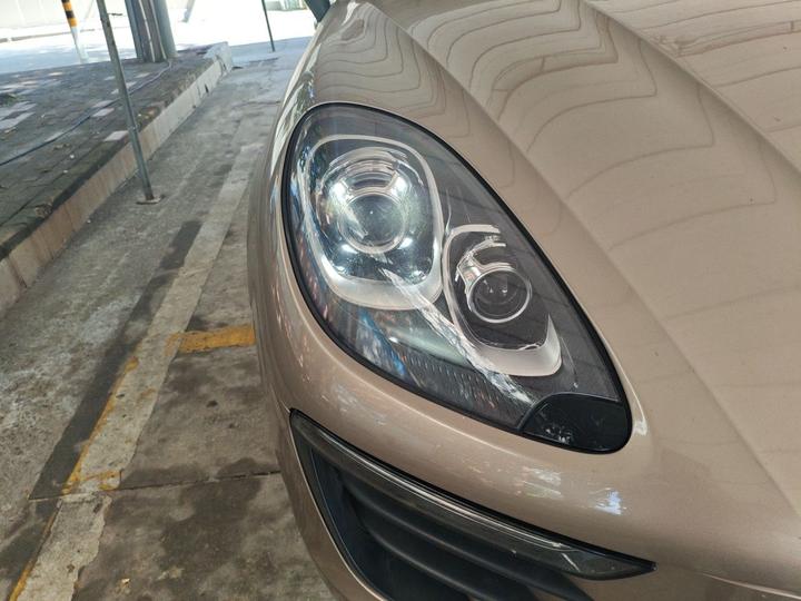 2014 Macan 2.0T photo 7