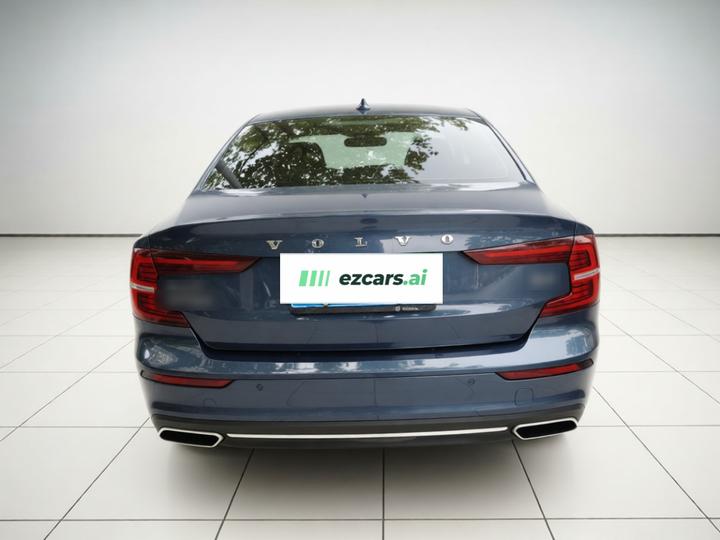 S60 2022 B4 Luxury photo 3