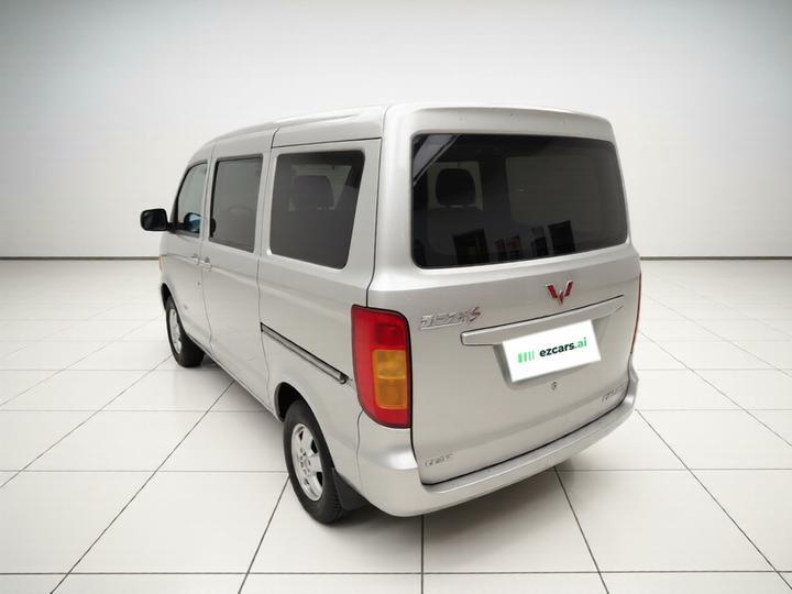 Wuling Zhiguang 2015 1.2L S Standard LSI photo 4