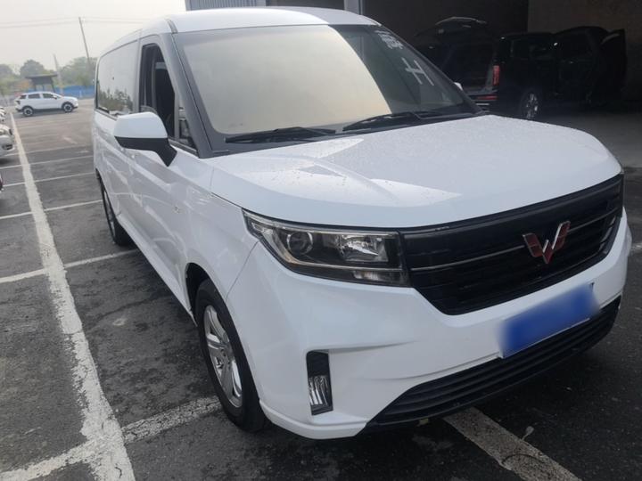 Wuling 2021 1.5T MT Luxury photo 3