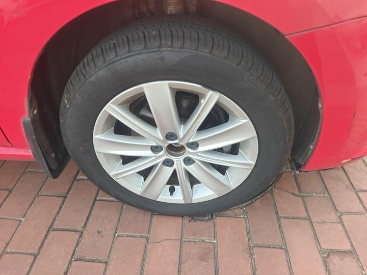 Polo 2014 1.6L AT Comfort photo 8