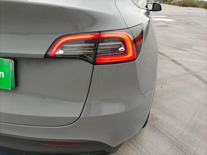 Model Y 2022 Facelift RWD photo 7