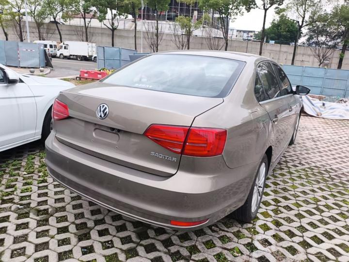 Sagitar 2015 1.6L MT Comfort photo 6